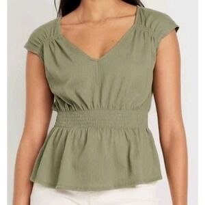 Old Navy Crinkle Peplum Top Sage Green V-Neck Sleeveless Boho Basic Blouse Sz M